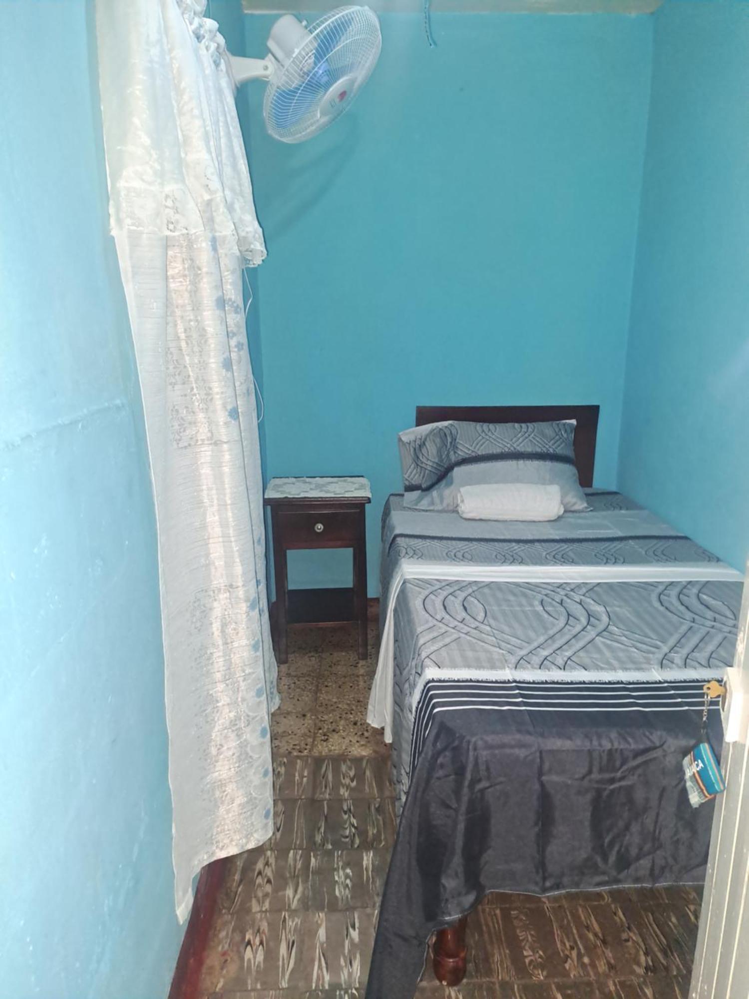 Kingston Airport Bed And Breakfast Dış mekan fotoğraf